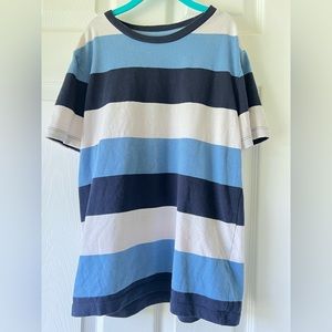 Old Navy Little Boys t-shirt Size: L (10-12)